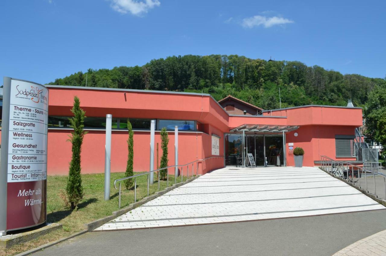 Ferienwohnung Berger Kurparkresidenz Bad Bergzabern Luaran gambar